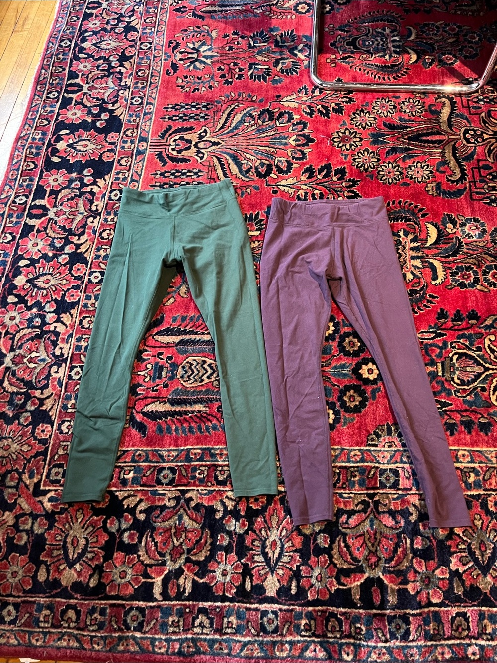 Pact Women’s Organic Cotton Leggings in Green & Purple